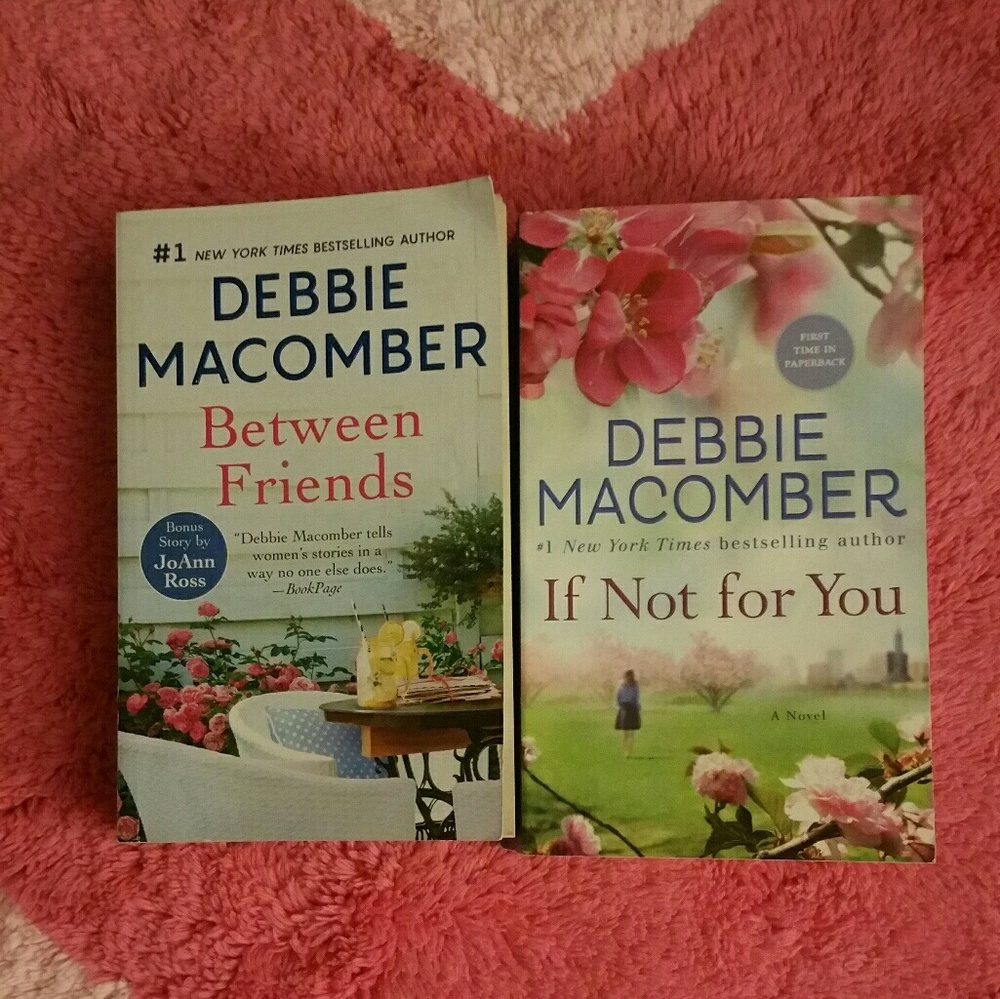 Debbie Macomber Paperbacks  📚